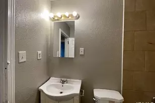 1337 N Adams St, South Bend, IN 46628 - Photo 9