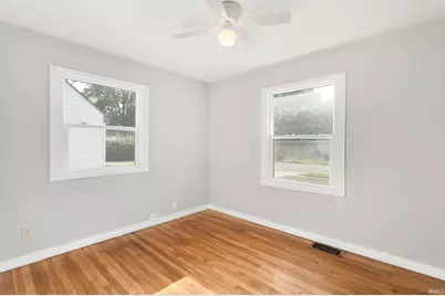 1015 Birchwood Avenue, South Bend, IN 46619 - Photo 9