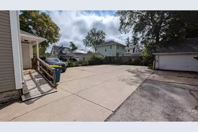 607 W Lincolnway Highway, Mishawaka, IN 46544 - Photo 13