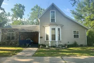 733 W Garfield Ave, Elkhart, IN 46516 - Photo 1