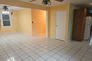 1147 N Hickory Rd, South Bend, IN 46615 - Photo 9