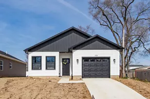 1725 Thornhill Dr, South Bend, IN 46614 - Photo 1