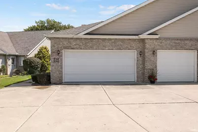 724 Maple Street, Mishawaka, IN 46545 - Photo 1