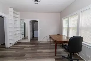 1722 Nash St, South Bend, IN 46613 - Photo 15