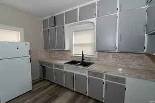 1722 Nash St, South Bend, IN 46613 - Photo 17