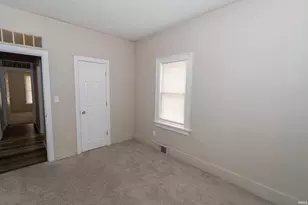 1722 Nash St, South Bend, IN 46613 - Photo 13