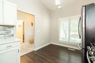 51267 Pembridge Ct, Granger, IN 46530 - Photo 5