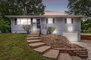 3903 Roxebury Plaza, South Bend, IN 46628 - Photo 1