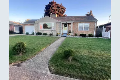 617 W 10th Street, Mishawaka, IN 46544 - Photo 1