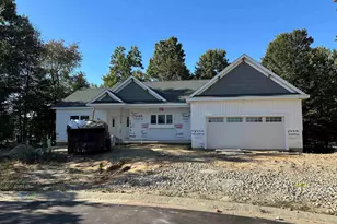 903 N Horizon Dr, Lakeville, IN 46536 - Photo 1