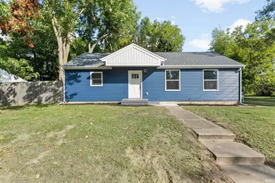 416 W Lowell Avenue, Mishawaka, IN 46545 - Photo 1