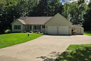 4312 Sampson St, South Bend, IN 46614 - Photo 1