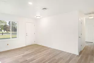 11814 Edison Rd, Osceola, IN 46561 - Photo 3