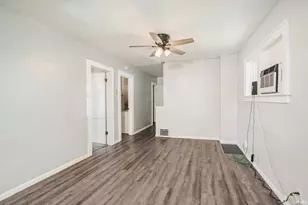 1015 E Broadway St, Mishawaka, IN 46545 - Photo 13