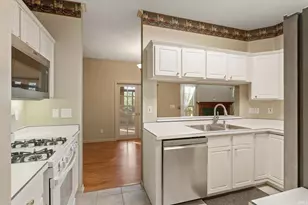 2217 Woodland Ct, Elkhart, IN 46514 - Photo 5