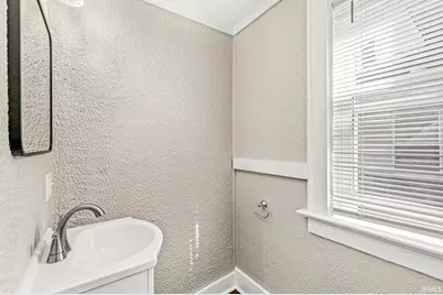 307 E Indiana Avenue, South Bend, IN 46613 - Photo 21