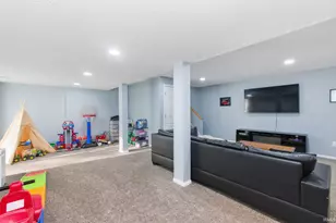 22722 Fair Oaks Ct, Elkhart, IN 46514 - Photo 25