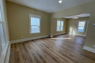 1013 E Fairview Ave, South Bend, IN 46614 - Photo 5