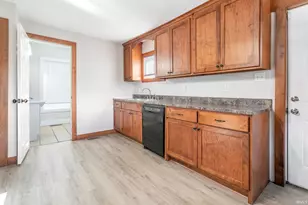 22978 Edison Rd, South Bend, IN 46628 - Photo 7