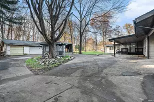 56825 Elmer Ave, South Bend, IN 46619 - Photo 17