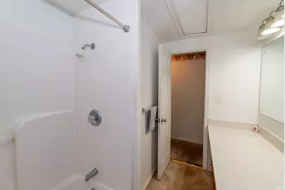 606 N Twyckenham Drive, South Bend, IN 46617 - Photo 15
