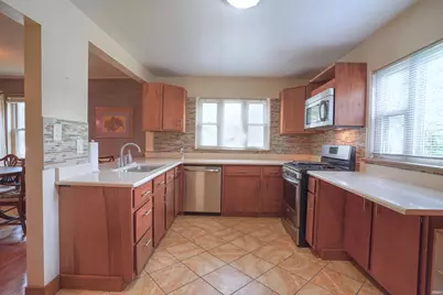 2001 E Jefferson Boulevard, South Bend, IN 46617 - Photo 11