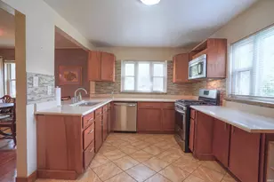 2001 E Jefferson Blvd, South Bend, IN 46617 - Photo 11