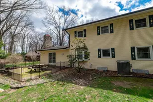 16765 Londonberry Ln, South Bend, IN 46635 - Photo 23