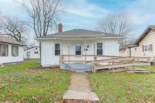 721 W Broadway St, Mishawaka, IN 46545 - Photo 1