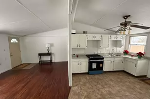 807 W Lowell Ave, Mishawaka, IN 46545 - Photo 9