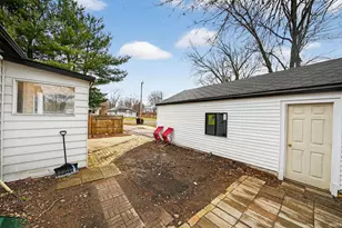 19801 Greenacre St, South Bend, IN 46637 - Photo 27