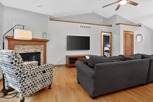 10076 Heather Lake Dr, Osceola, IN 46561 - Photo 7