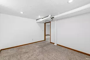 102 Helen Ave, Mishawaka, IN 46544 - Photo 21