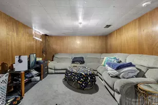 1250 Sussex Dr, South Bend, IN 46628 - Photo 15