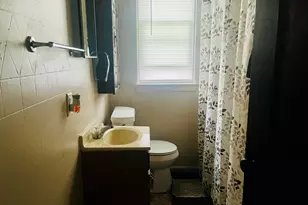 338 N Olive St, South Bend, IN 46628 - Photo 17