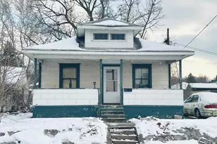 914 W Calvert St, South Bend, IN 46613 - Photo 1