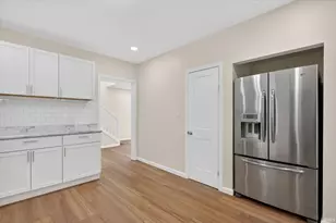 415 W Battell St, Mishawaka, IN 46545 - Photo 9