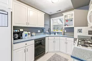 2049 N Trailridge Dr, Mishawaka, IN 46544 - Photo 11