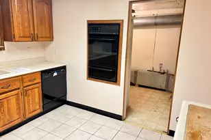 2405 Woodmont Dr, South Bend, IN 46614 - Photo 9