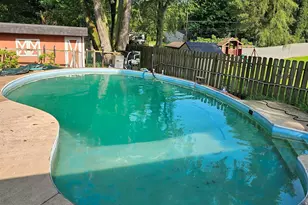 53221 Berwick Dr, South Bend, IN 46635 - Photo 9