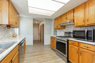 18391 Crownhill Dr, South Bend, IN 46637 - Photo 11