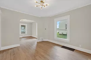 1434 E 4th St, Mishawaka, IN 46544 - Photo 9