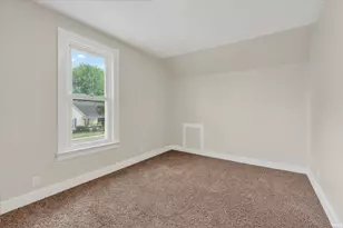 1434 E 4th St, Mishawaka, IN 46544 - Photo 11