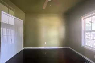 411 Studebaker St, South Bend, IN 46628 - Photo 5