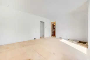 1321 Rockne Dr, South Bend, IN 46617 - Photo 9