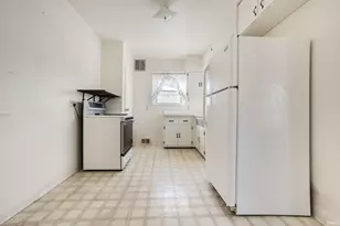 1321 Rockne Dr, South Bend, IN 46617 - Photo 17