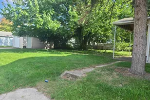 926 N Adams St, South Bend, IN 46628 - Photo 9