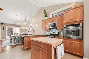 51619 Meadow Pond Dr, Granger, IN 46530 - Photo 9