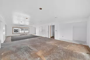 2520 Mishawaka Ave, South Bend, IN 46615 - Photo 15