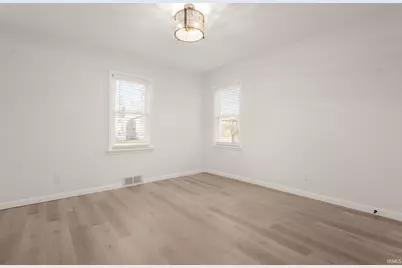 1137 E Mishawaka Avenue, Mishawaka, IN 46544 - Photo 23